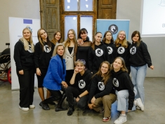 Līderības un uzņēmējdarbības programma “Future Heroes”