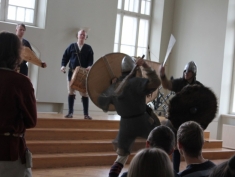 Ciemos folkloras grupa Vilkači
