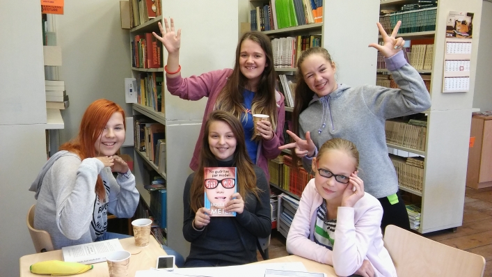 GRĀMATU KLUBA TIKŠANĀS AR „GEEK GIRL”
