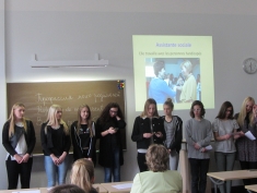 Prezentāciju vēstījums svešvalodā „Manu vecāku profesija”