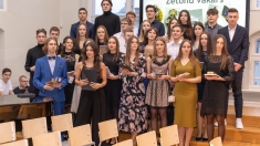Piederības zīmes savai skolai saņemtas