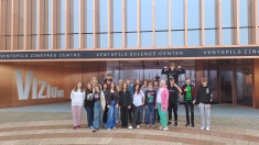 9.b klase Ventspils  Zinātnes centrā VIZIUM