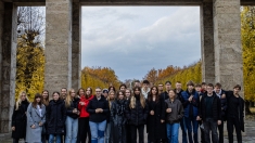 10.c klase Neredzamajā pasaulē